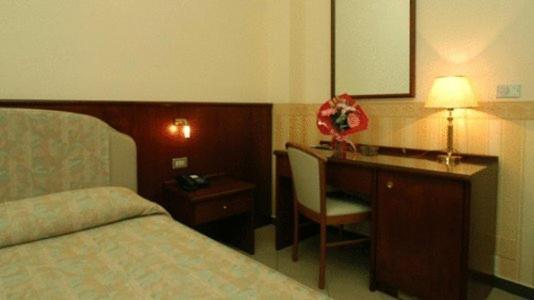 Hotel Olimpic Castel Maggiore Luaran gambar